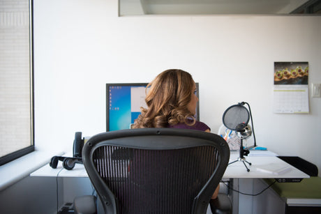 FIVE TIPS TO IMPROVE YOUR POSTURE WHILST WORKING FROM HOME